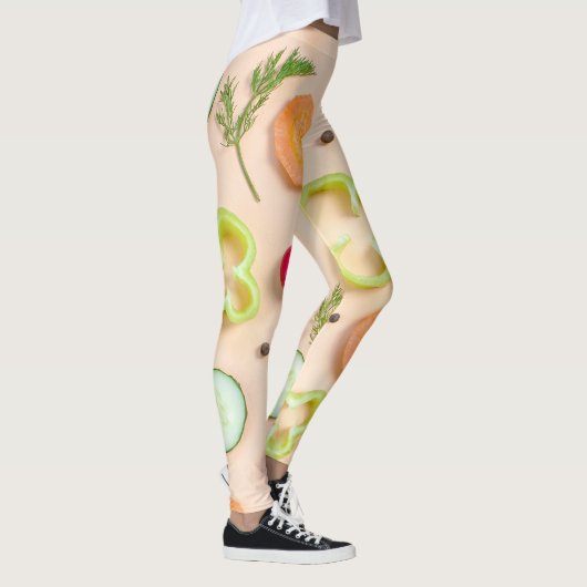 Lekkere salade op je leggings (Rechts)