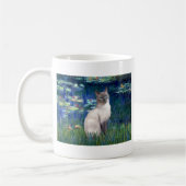 Lelies 5 - Blauwe punt Siamese kat Koffiemok (Links)