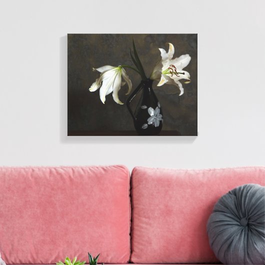 Lelies in een vaas gewikkeld canvas print (Insitu (Woonkamer))