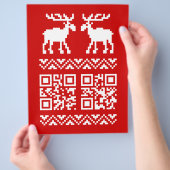 Lelijke kerstkeuken QR Code Happy Nieuwjaar! Flyer (Hand)