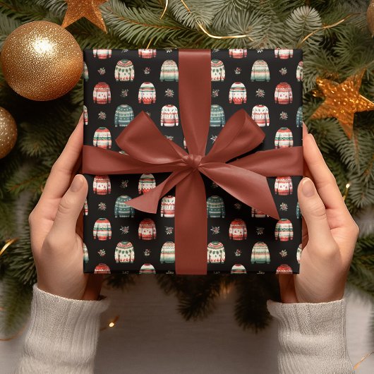 Lelijke kersttrui | Holly en bessen patroon Cadeaupapier