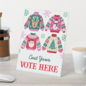 Lelijke trui werpt je stembord reclamebord met voetstuk (Insitu)