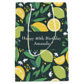 Lemon and Limes Fruit Pattern Happy Birthday Medium Cadeauzakje (Voorkant)