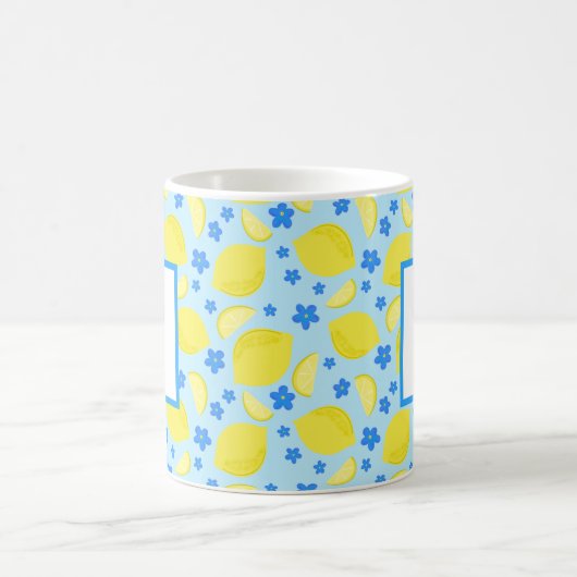 Lemon Blue Flower Monogram Initiaal gepersonalisee Koffiemok (Center)
