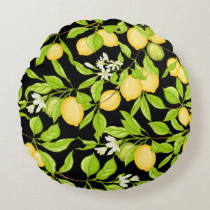 Lemon boomtak met citroenen, bloemen en bladeren. rond kussen