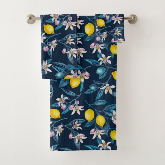 Lemon branches with blossoms and fruit on blue bad handdoek (Insitu)