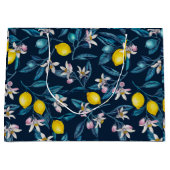 Lemon branches with blossoms and fruit on blue groot cadeauzakje (Voorkant)