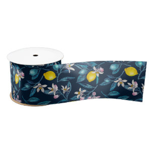 Lemon branches with blossoms and fruit on blue satijnen lint