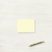 Lemon Chiffon Solid Color Post-it® Notes (Op bureau)