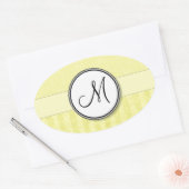 Lemon Cream Damask met Stripes en Monogram Ovale Sticker (Envelop)