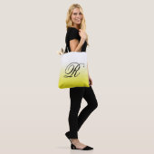 Lemon Geel Ombre Over Elke Kleur met Monogram Tote Bag (Op model)