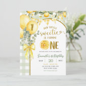 Lemon Gingham 1e verjaardagsuitnodiging Kaart (Staand voorkant)