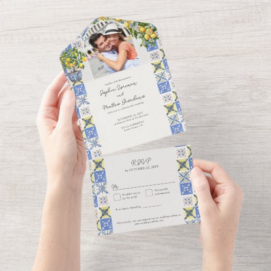 Lemon Grove Rustieke Mediterrane Bruiloft en RSVP All In One Uitnodiging (Afscheurbaar)