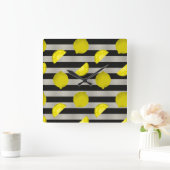 Lemon Modern Black & White Stripes Vierkante Klok (Huis)