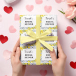 Lemon op Vrijgezellenfeest met blauwe Tegels Inpakpapier Vel<br><div class="desc">Voeg een vleugje elegantie en persoonlijke charme toe aan uw vrijgezellenfeest geschenken met ons gepersonaliseerde Vrijgezellenfeest Mediterraan thema inpakpapier. Dit prachtige inpakpapier is ontworpen om de vreugdevolle gebeurtenis van een vrijgezellenfeest te vieren, met delicate blauwe tegels en citroenpatronen in mooie tinten die romance en sophisticatie uitstralen. Het inpakpapier toont prachtige,...</div>