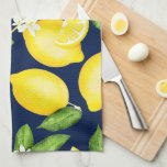 Lemon Pattern Navy Blue Theedoek<br><div class="desc">Dit ontwerp kenmerkt een citroenpatroon van de waterverf.</div>