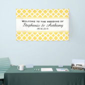 Lemon Yellow and White Quatrefoil Pattern Weddensc Spandoek (Beurs)