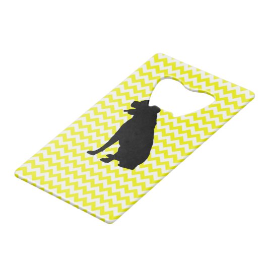 Lemon Yellow Chevron met labrador Retriever Creditkaart Flessenopener (Voorkant Gekanteld)