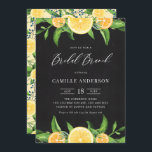 Lemonen en Sinaasappels Chalkboard Summer Bridal B Kaart<br><div class="desc">Nodig gasten aan uw gebeurtenis met dit bijtende citrusthema bridale brunch uitnodiging uit. Het bevat illustraties van de waterverf van citroenen,  clementines,  bloesems en groene garland met een achtergrond van faux chalkboard. Deze citroenuitnodiging zal perfect zijn voor citrusthema's en bruinkoolbriddes in de zomer.</div>