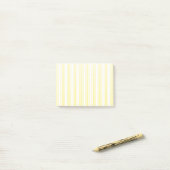 Lemongele en witte snoepjes strepen post-it® notes (Op bureau)