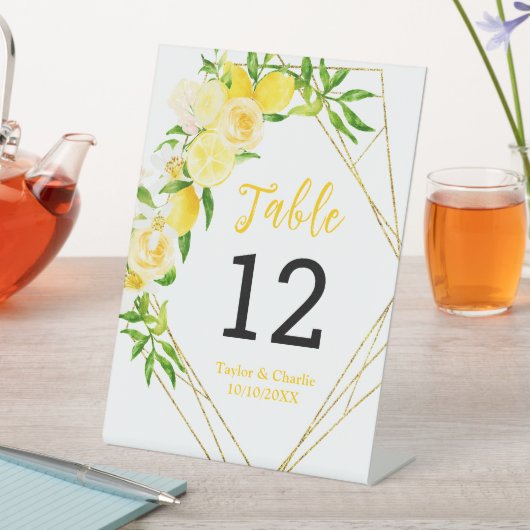 Lemons and Foliage Wedding Table Number Reclamebord Met Voetstuk (Insitu)