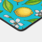 Lemons in blauw bureaumat (Hoek)