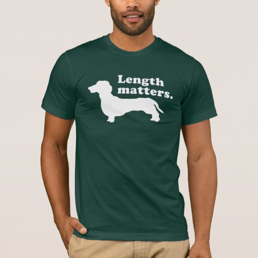 "Lengte telt." (Dachshund) DARK T-shirt (Voorkant)