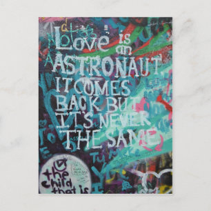 Lennon Wall, Love is als een astronaut graffiti Briefkaart