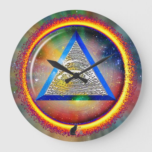 Lens Of Providence Wandklok (Voorkant)