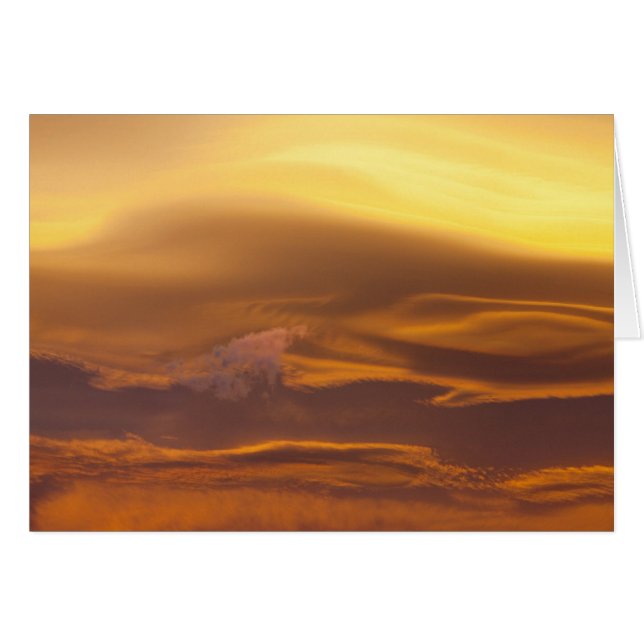 Lensvormige wolk bij zonsondergang (Voorkant Horizontaal)