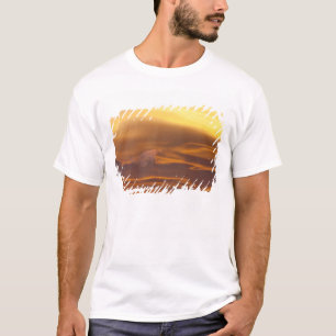 Lensvormige wolk bij zonsondergang t-shirt
