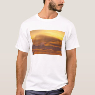 Lensvormige wolk bij zonsondergang t-shirt