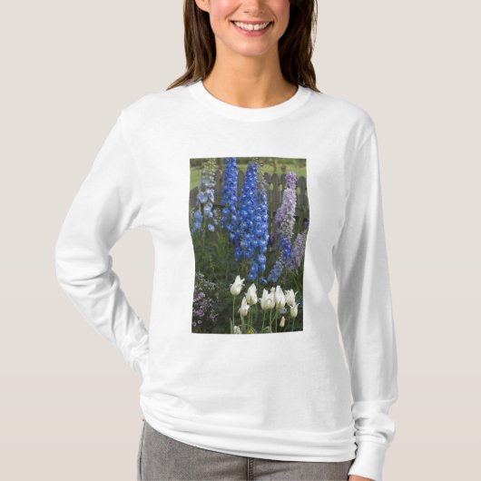 Lentbloemen langs een tuinpad, Georgia 2 T-shirt (Voorkant)