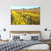 Lente bij Vineyard Canvas Afdruk (Insitu (Slaapkamer))
