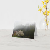 Lente Bloeit In De Ochtendmist Foto Note Kaart (Gele Bloem)