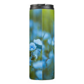 Lente bloemen op het veld thermosbeker (Achterkant)