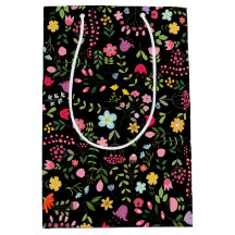 Lente bloemen op zwart