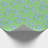 Lente Bloemen Paarse op Groen Land Cadeaupapier (Hoek)