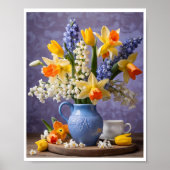 Lente Boeket van Daffodils Hyacinten Blauwe Vaas Poster (Voorkant)