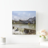 Lente dag bij Ozark Mill Wandklok (Huis)