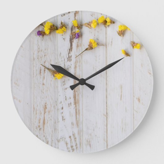 Lente gele bloemen, witte plank decor. grote klok (Voorkant)