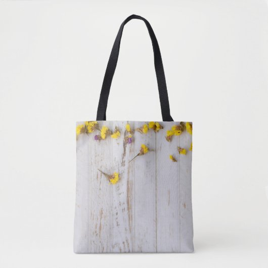 Lente gele bloemen, witte plank decor. tote bag (Voorkant)