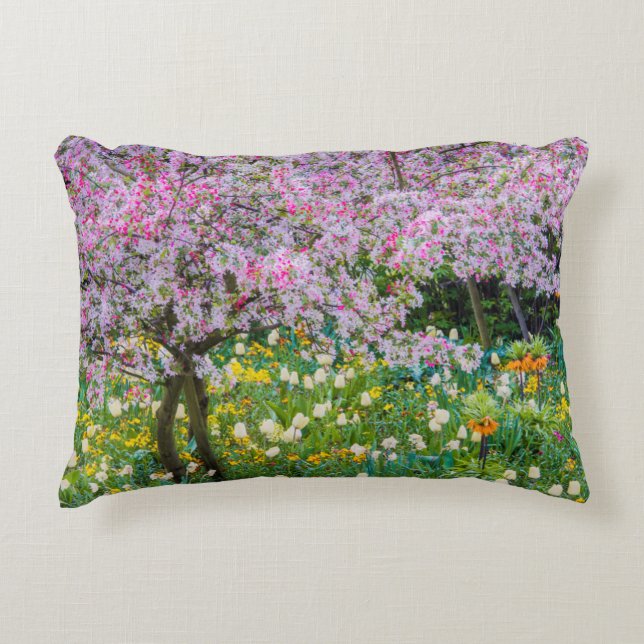Lente in de tuin van Claude Monet Accent Kussen (Voorkant)