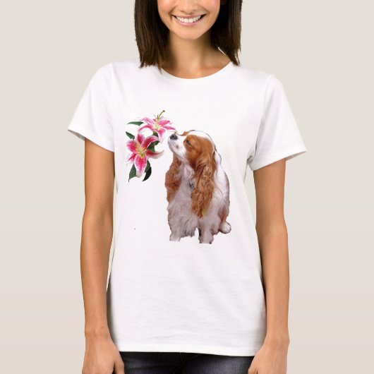 Lente met een Cavalier King Charles Spaniel T-shirt (Voorkant)