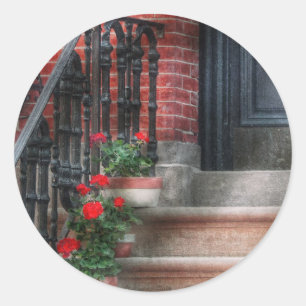 Lente - Porch - Hoboken, NJ - Geraniums op trappen Ronde Sticker