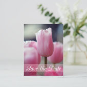 Lente roze tulpenbloem bruiloft save the date aankondigingskaart (Staand voorkant)
