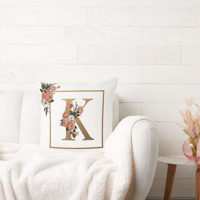 LENTE STIJL, ROZE & WITTE BLOEMMONOGRAM K K KUSSEN (Bank)