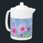 Lente Wild Flowers Teapot Theepot<br><div class="desc">roze bloemen en lavenderweide op een heldere lentedag tegen een blauwe hemel.</div>