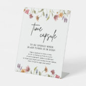 Lente wilde bloem Birthday Time Capsule Sign. Reclamebord Met Voetstuk (Voorkant)