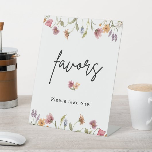 Lente wilde bloem, neem alsjeblieft een gunst reclamebord met voetstuk (Insitu)